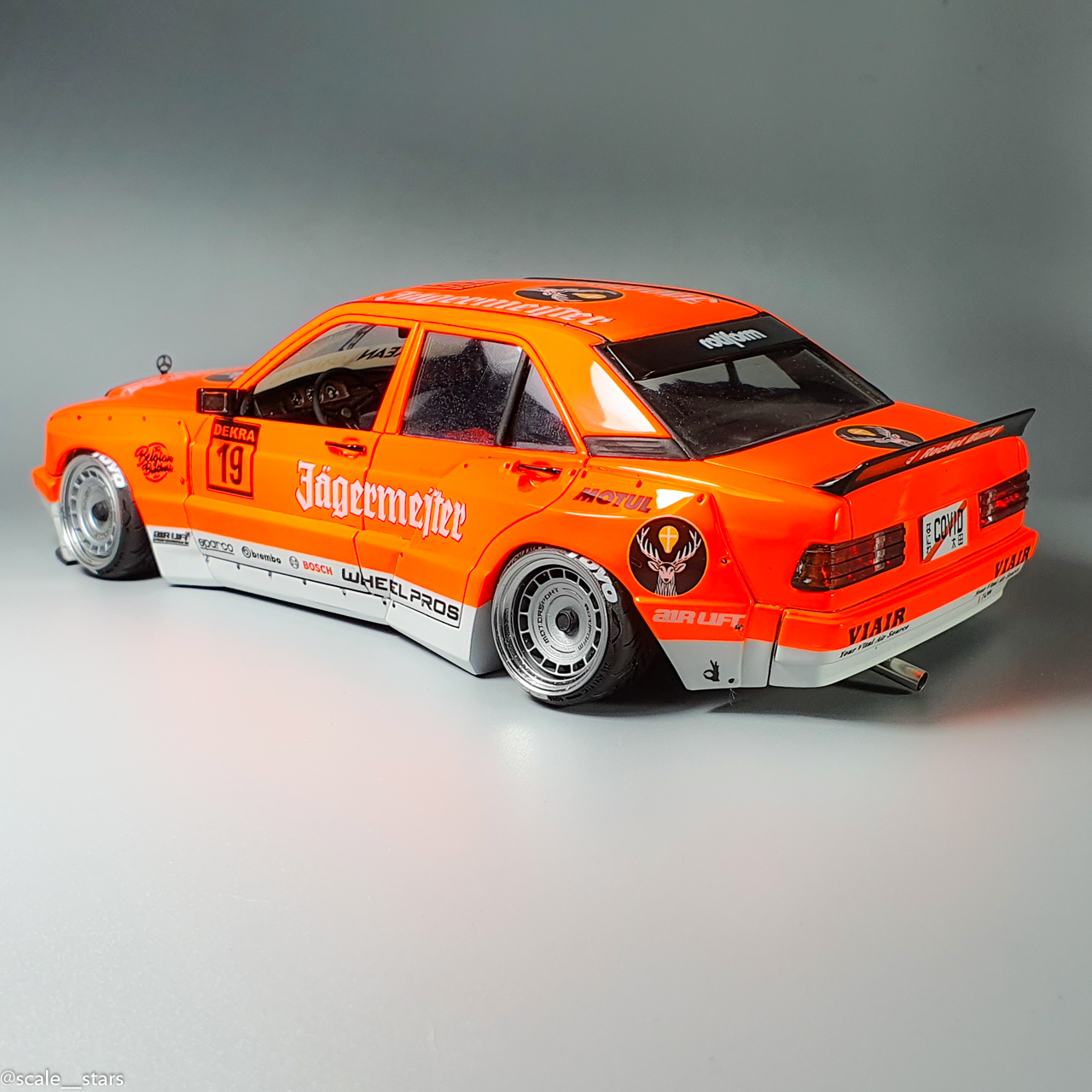 Maquette Mercedes-Benz 190E 1:24 Italeri - Kit Construction Détailé - Modélisme Adulte